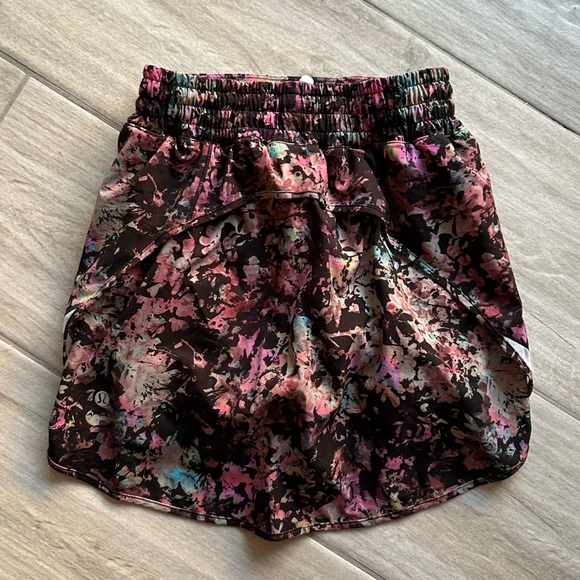 Lululemon Hotty Hot High-Rise Skirt - Picture 6 of 15